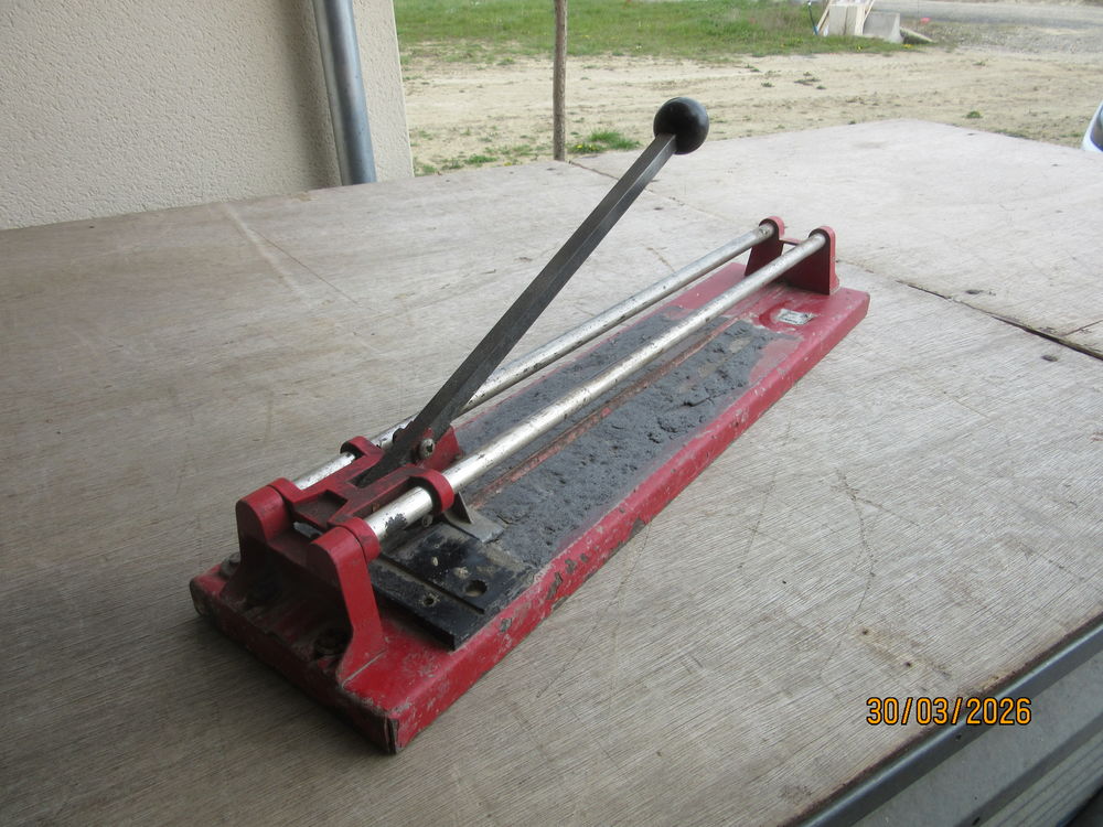 COUPE CARRELAGE manuel Bricolage