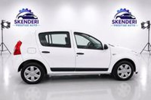 Sandero 1.5 dCi 85 eco2 Laur&eacute;ate Euro 4 2008 occasion 10100 Romilly-sur-Seine