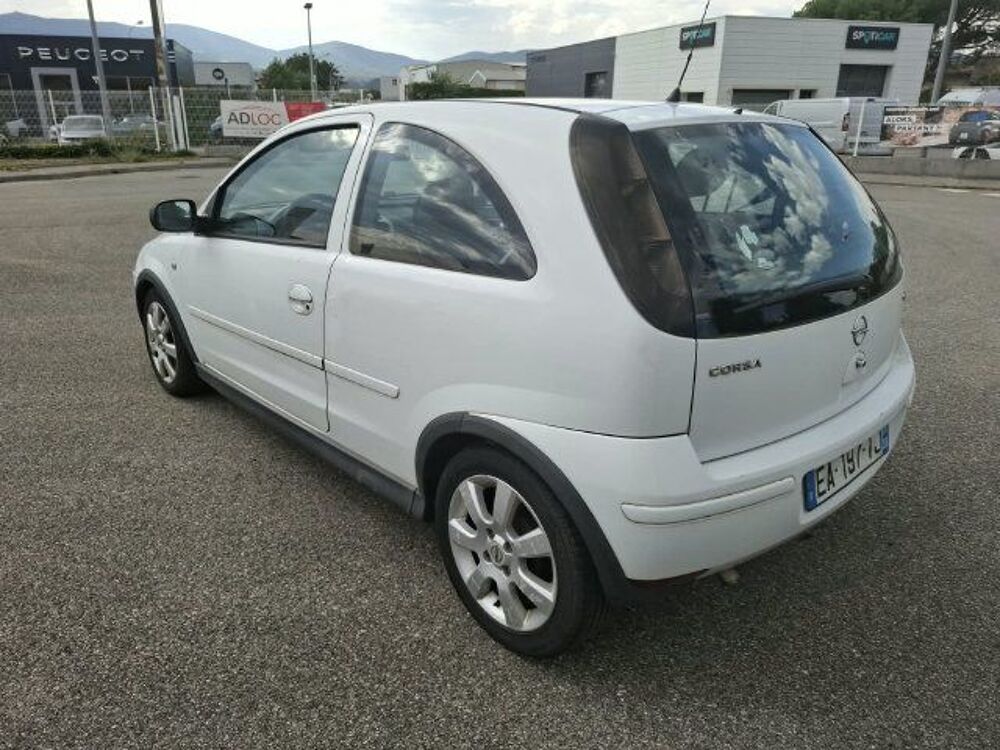 Corsa 1.3 CDTI Essentia 2005 occasion 69320 Feyzin