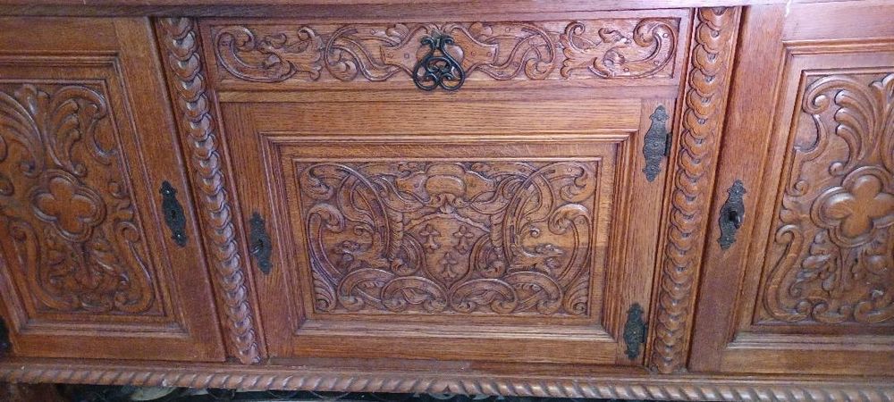 Salle &agrave; manger Renaissance espagnole, ann&eacute;es 60 Meubles