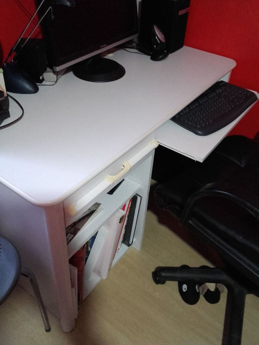 BUREAU BOIS BLANC Meubles