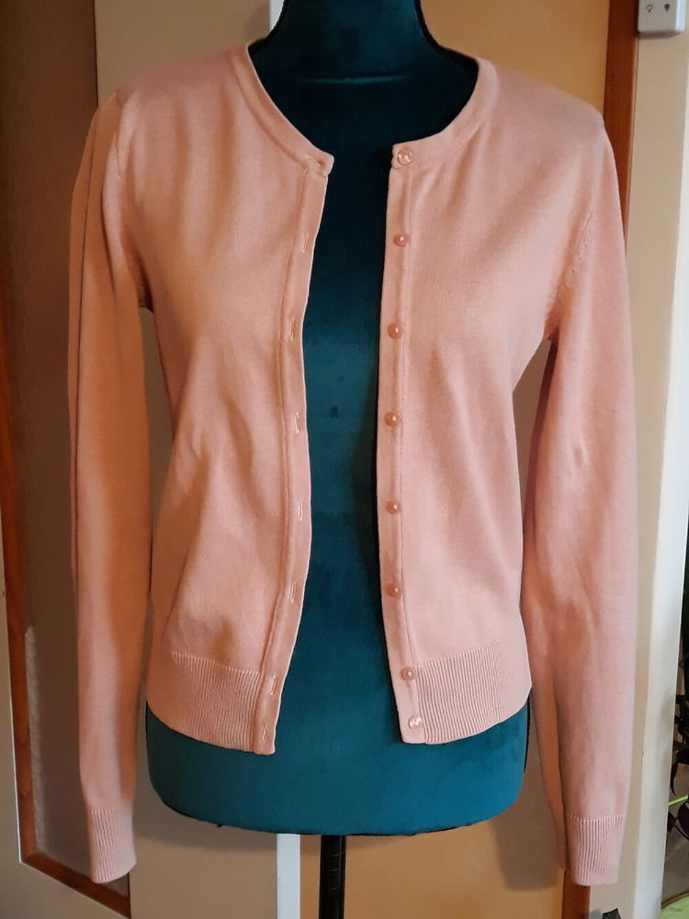 Gilet orange clair &agrave; boutons - H et M - Taille S Vêtements