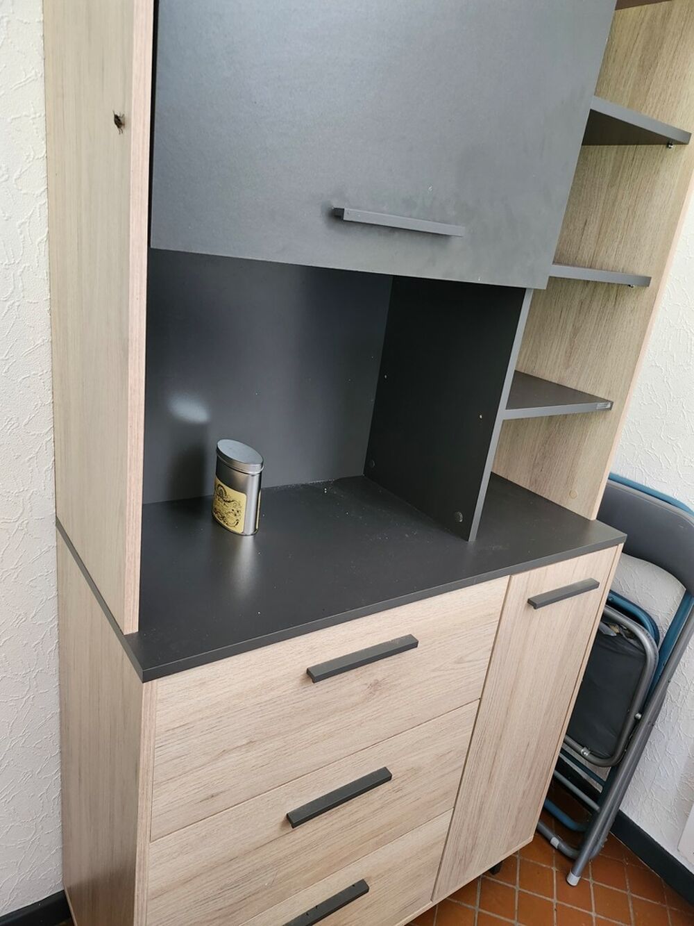Buffet en bois bicolore avec rangements Meubles