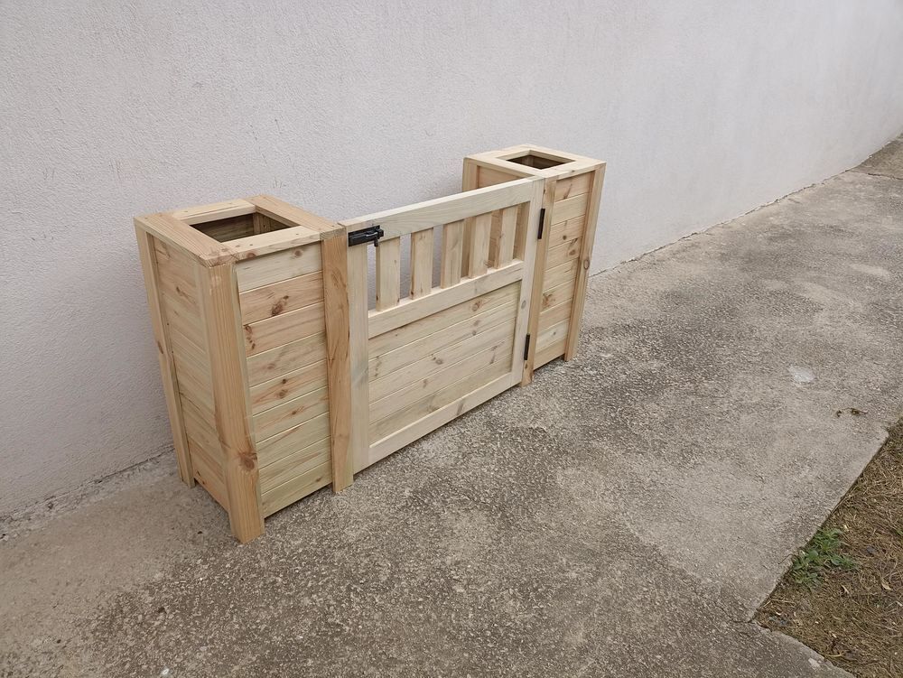 Jardini&egrave;re et portillon en bois autoclave sur mesure Jardin