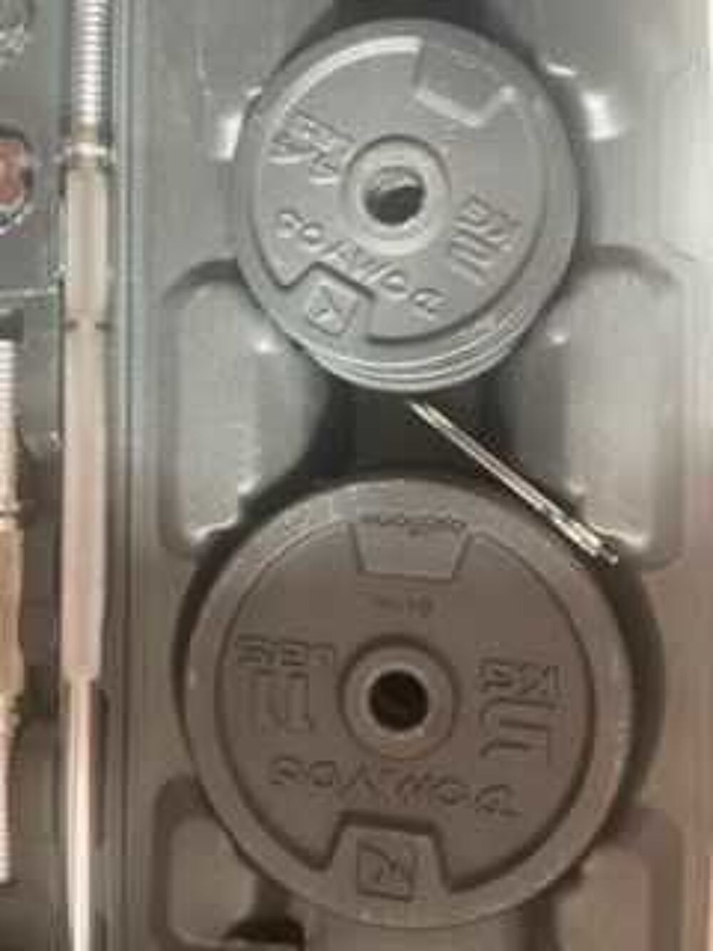 banc de musculation avec barres et poids Sports