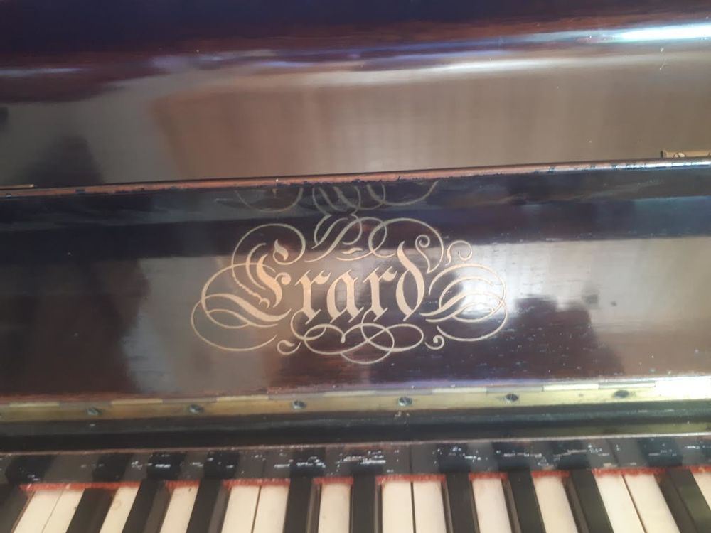 Piano Erard Instruments de musique