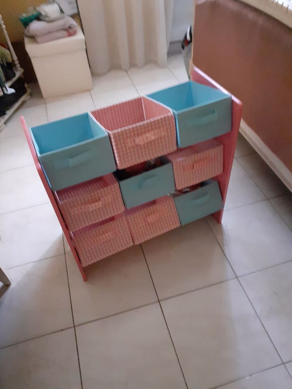 Meuble de rangement enfants. Mobilier enfants