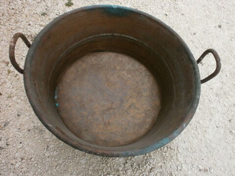 Bassine en cuivre TBE 120 Saint-Thomas-de-Conac (17)