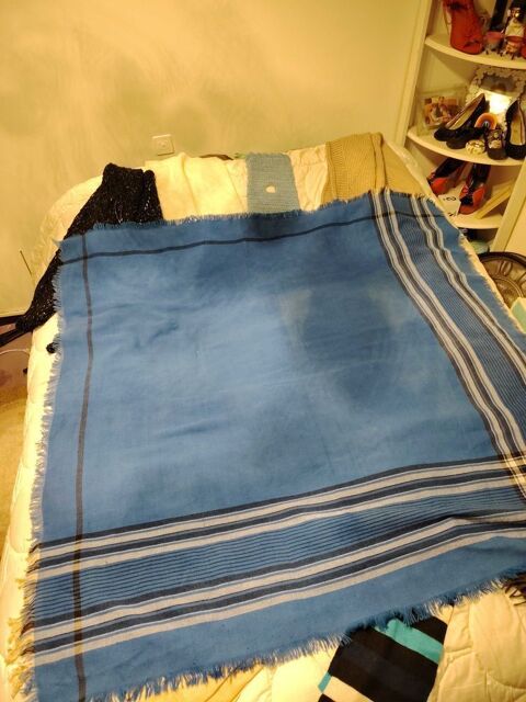 �charpes FEMMES  4 Toudon (06)