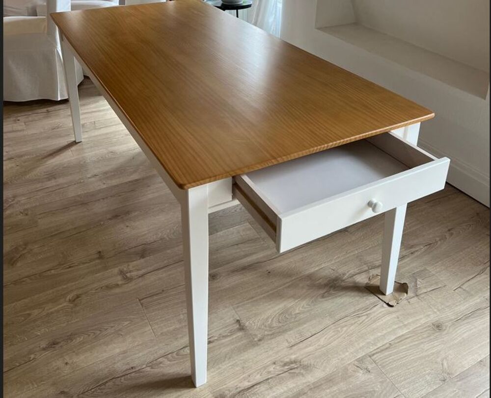 Table &agrave; manger pin Meubles