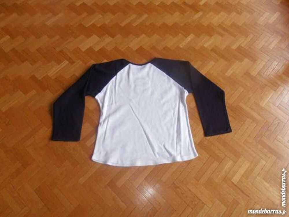 Tee-shirt bicolore (50) Vêtements