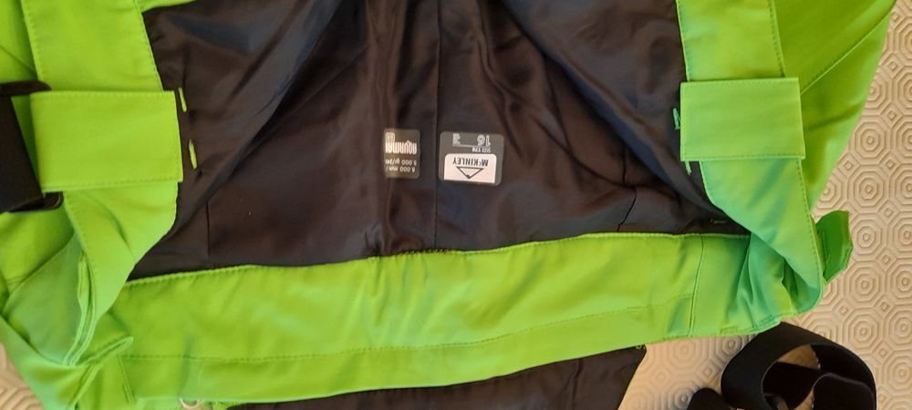 PANTALON SKI GARCON 16 ANS 
Vêtements