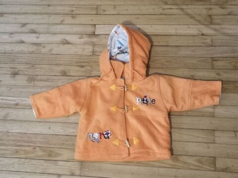 LG 9 (22) - 6 mois - Blouson orange  P�le Nord  4 Paris 13 (75)