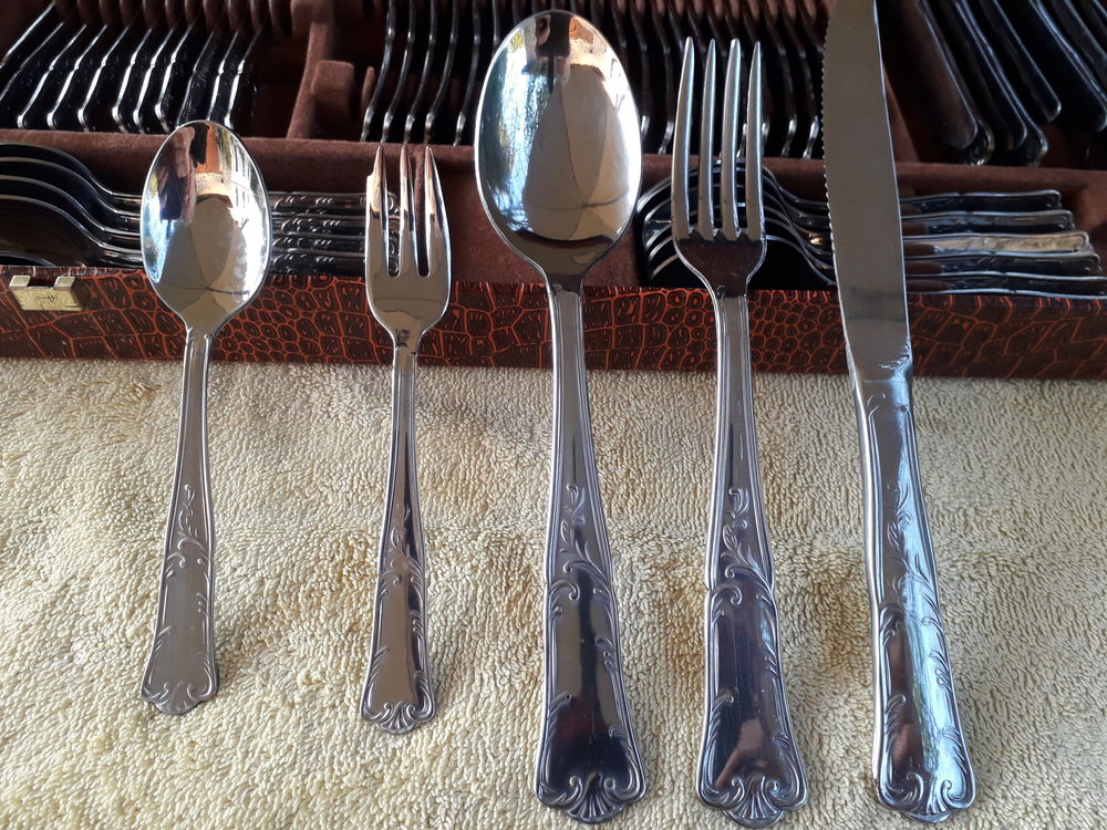 M&eacute;nag&egrave;re vintage en inox Décoration
