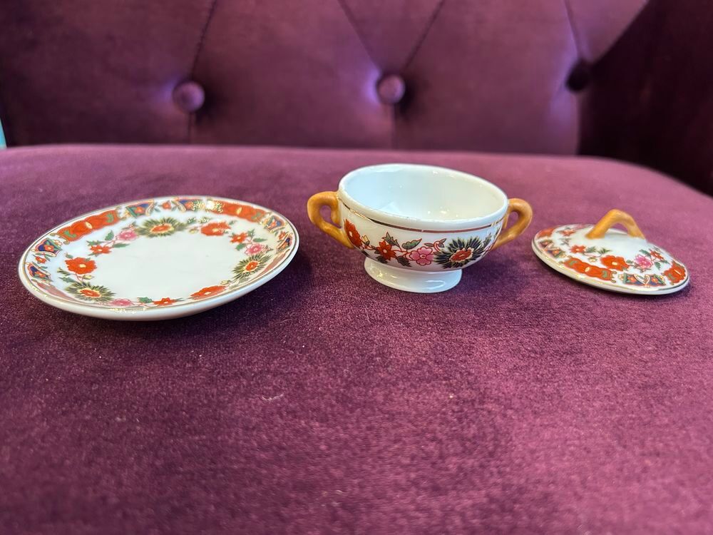 Tasse avec assiette Porcelaine Art 