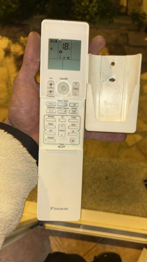 T�l�commande infrarouge  Daikin   pour climatisation.  25 Sevran (93)
