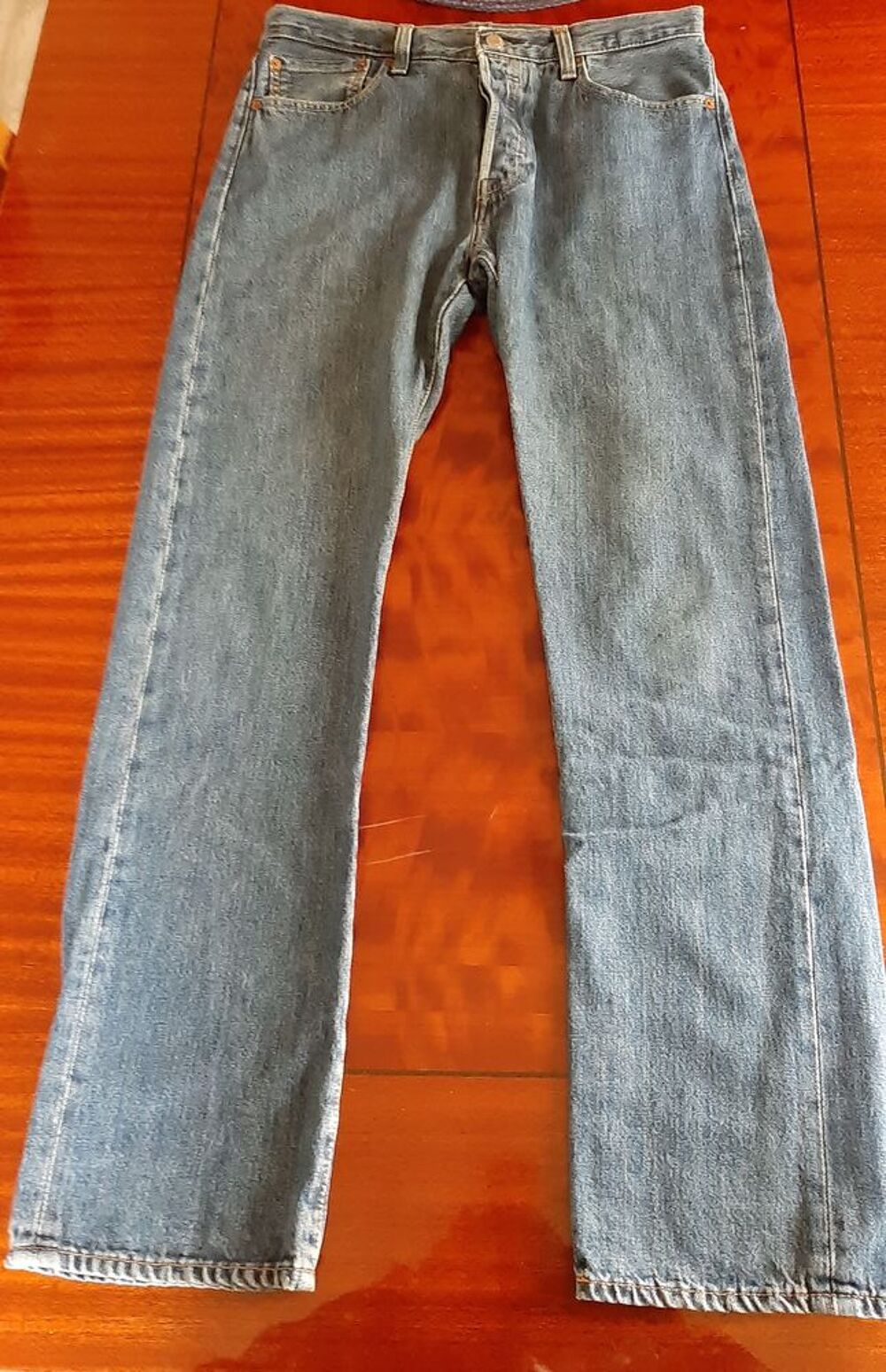 Levi Strauss 
Vêtements