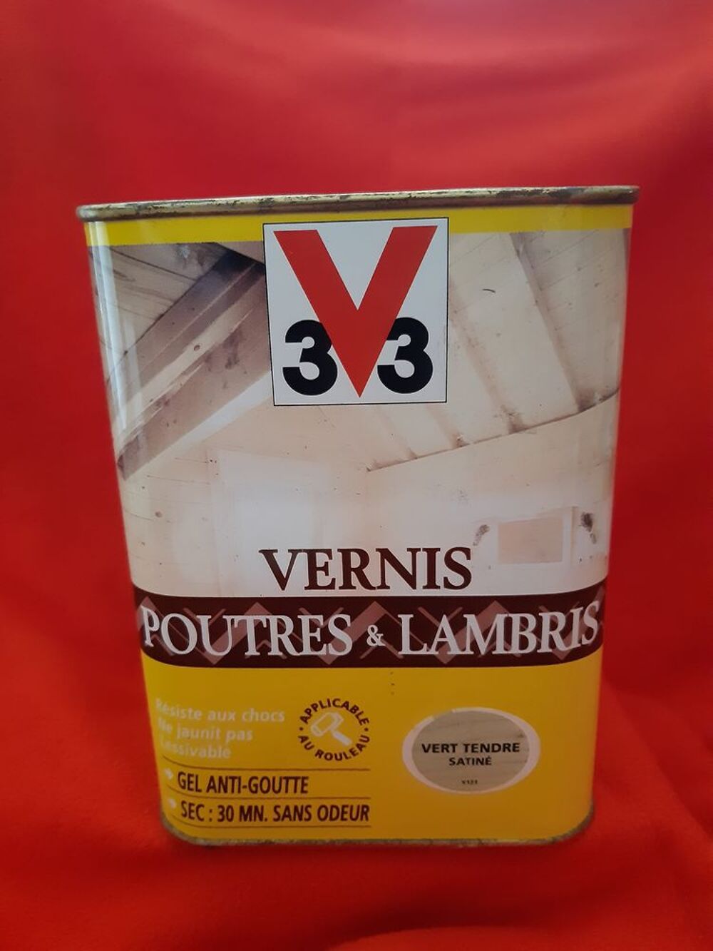 Vernis bois, diff&eacute;rentes teintes et volumes de 10 &agrave; 25 € Bricolage