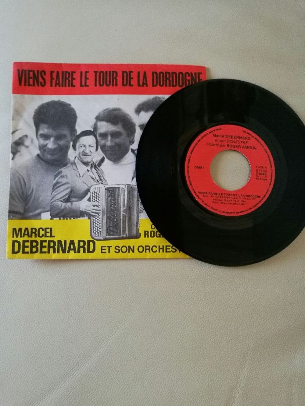 VIENS FAIRE LE TOUR DE LA DORDOGNE (vinyle 45 T) CD et vinyles