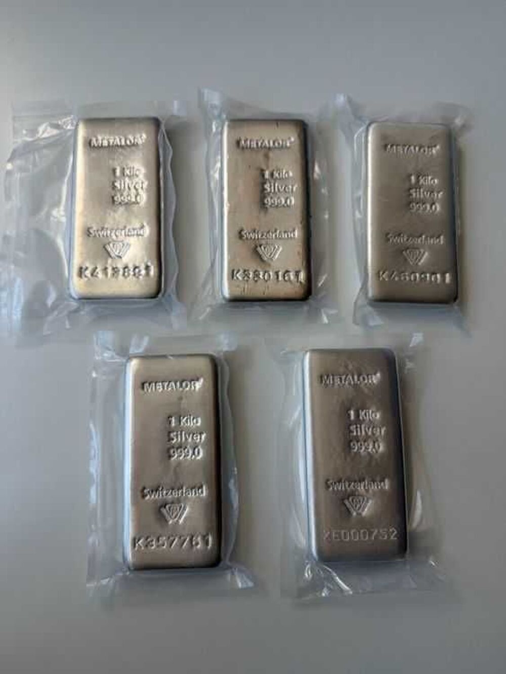 Mets+en++5+lingots+d'argent+de+1kg 