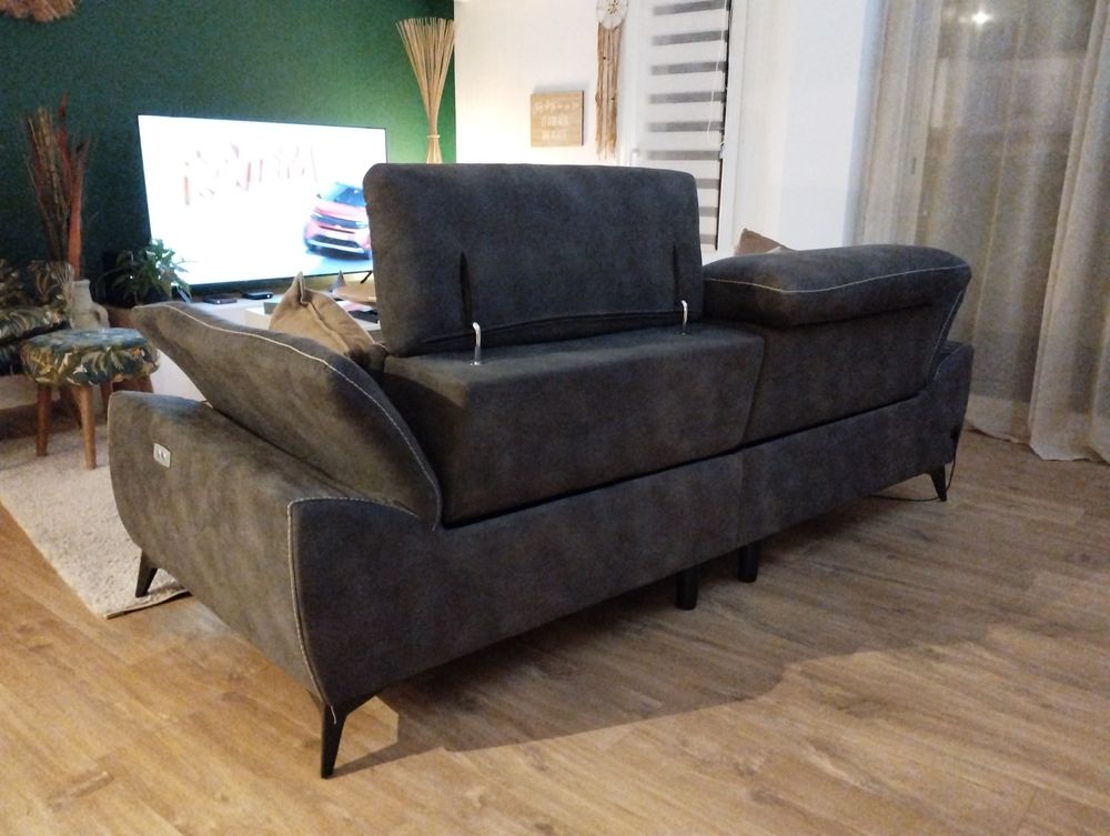 Canap&eacute; 3 places en tissu couleur taupe avec relax Meubles