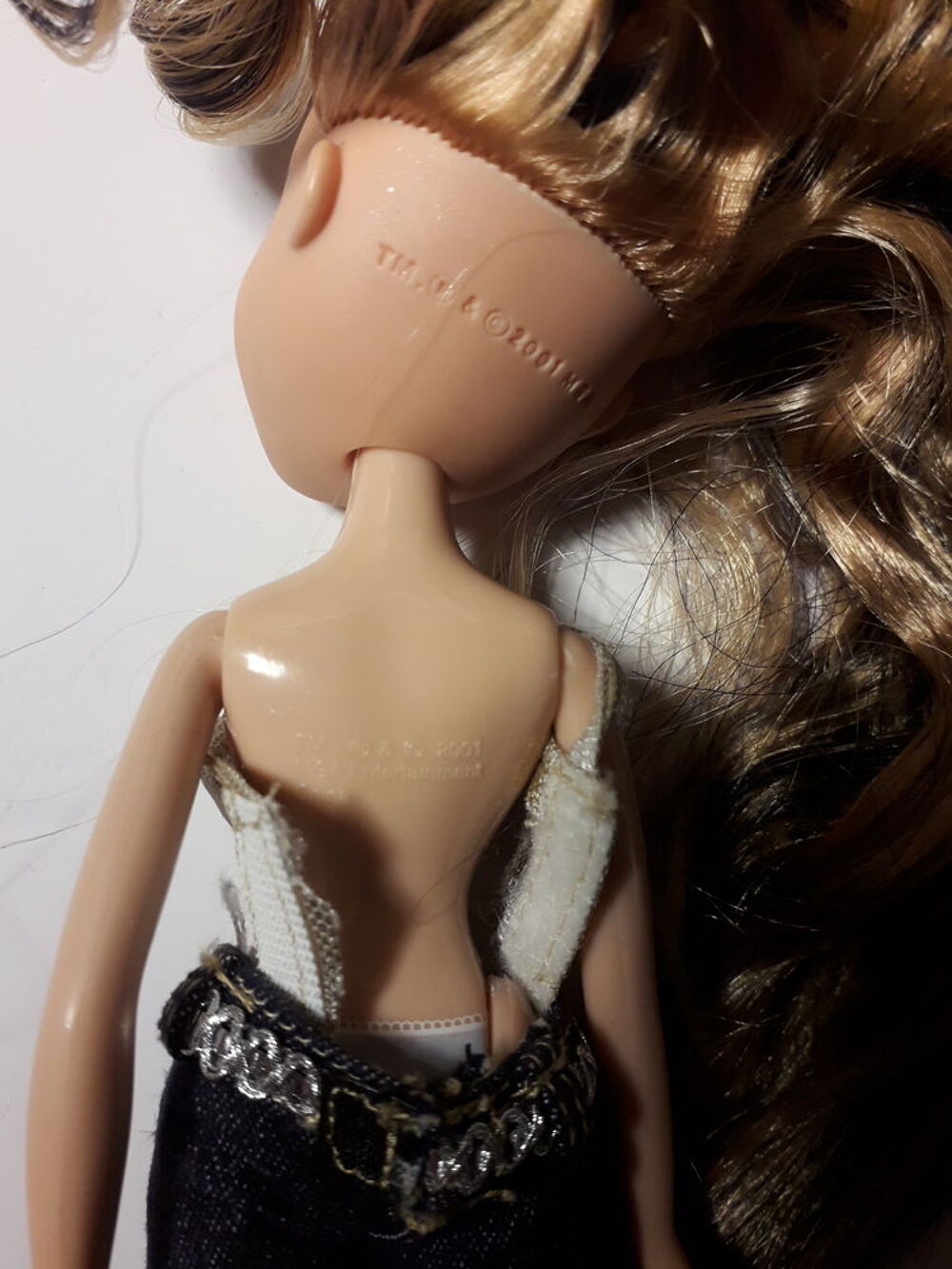 Poup&eacute;e BRATZ : YASMIN 2001 