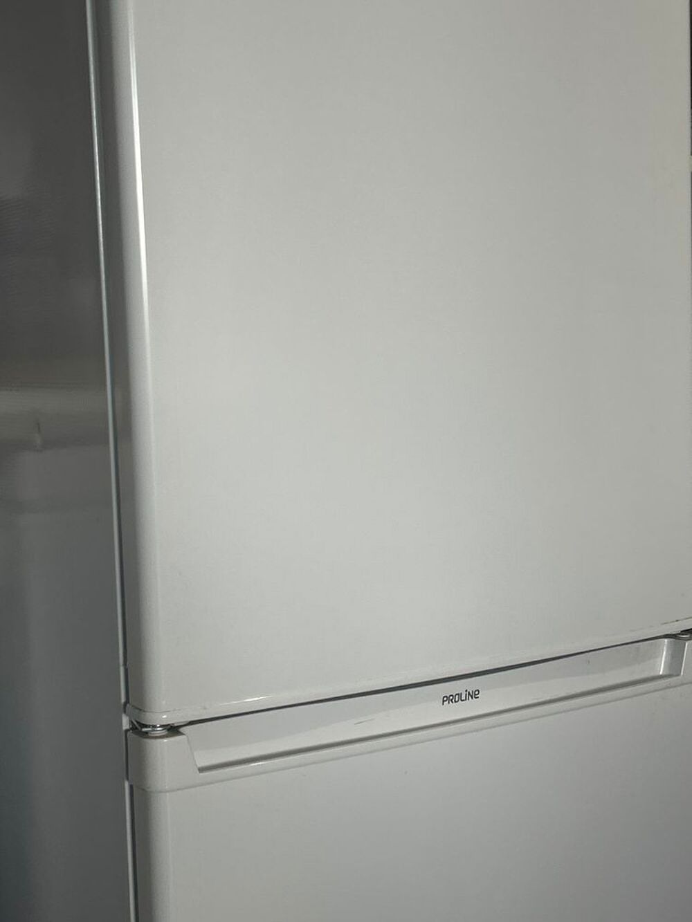 R&eacute;frig&eacute;rateur blanc Electrom�nager