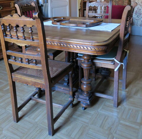 Table henri II et 6 chaises 90 Lyon 1 (69)
