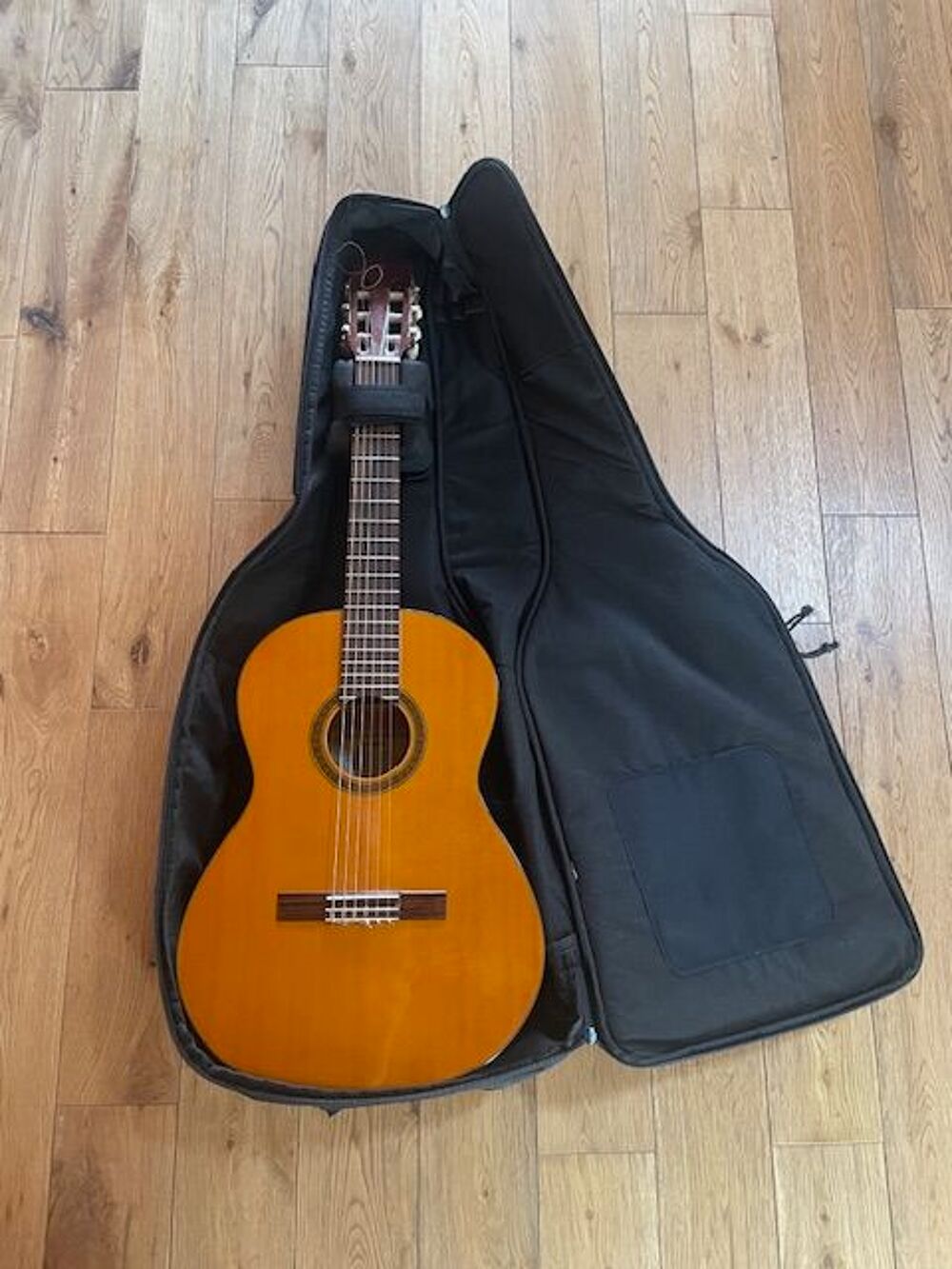 Guitare classique Yamaha CGS-103 taille 3/4 avec housse
Instruments de musique