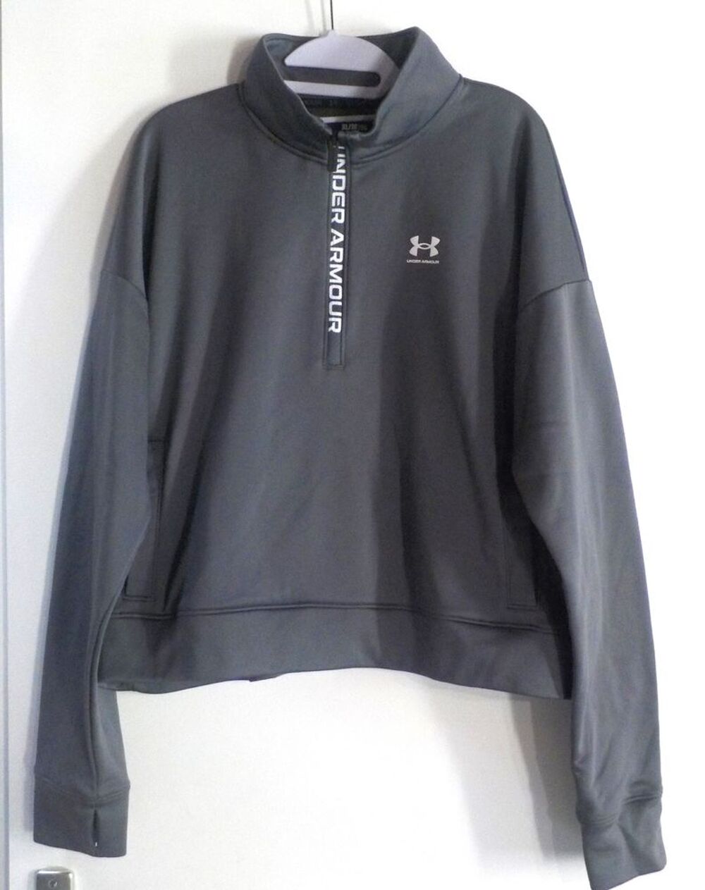 SWEAT GRIS ANTHRACITE UNDER ARMOUR TAILLE XL Vêtements