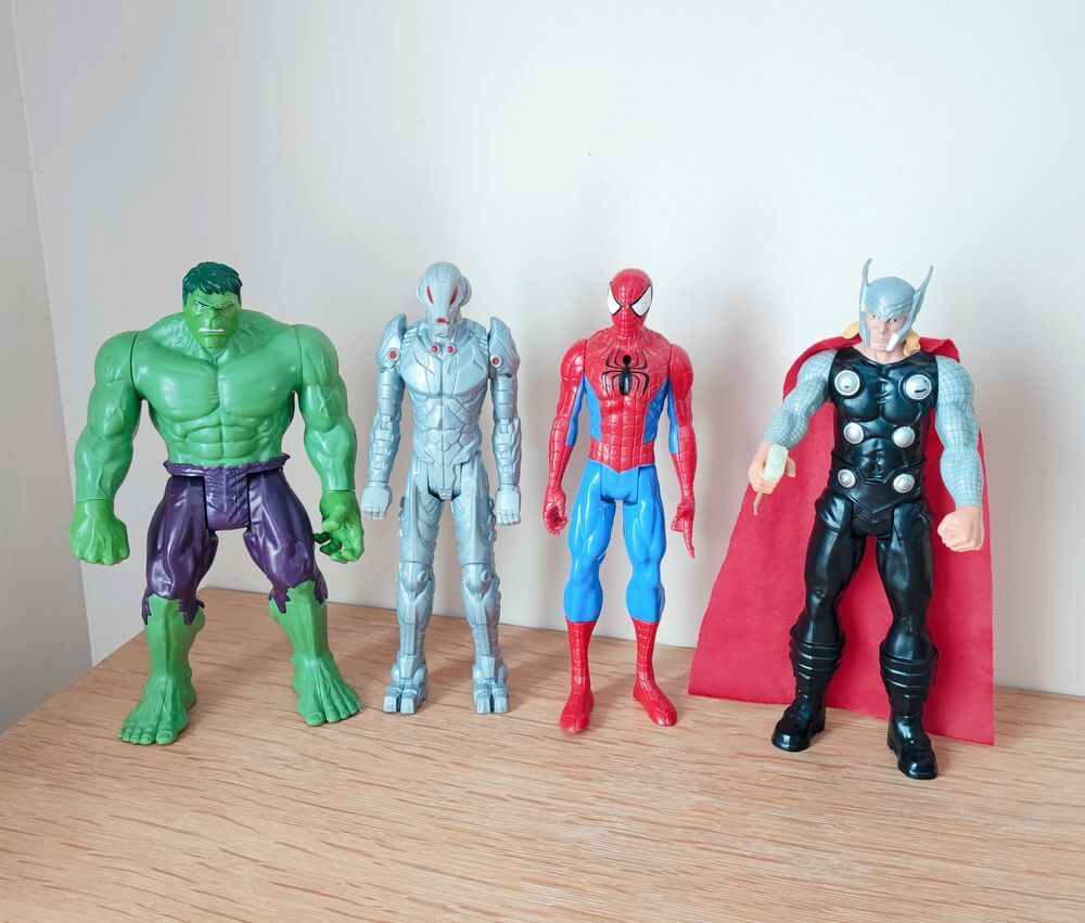 Lot de 4 figurines - Marvel - 30 cm - Hasbro Jeux / jouets