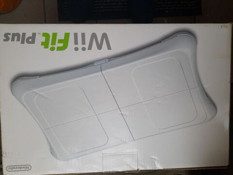 Wii Fit  plus nitendo 99.99 Bourgneuf-en-Retz (44)
