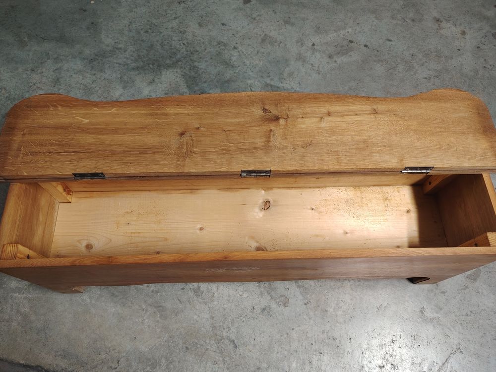 Coffre en bois massif
Meubles