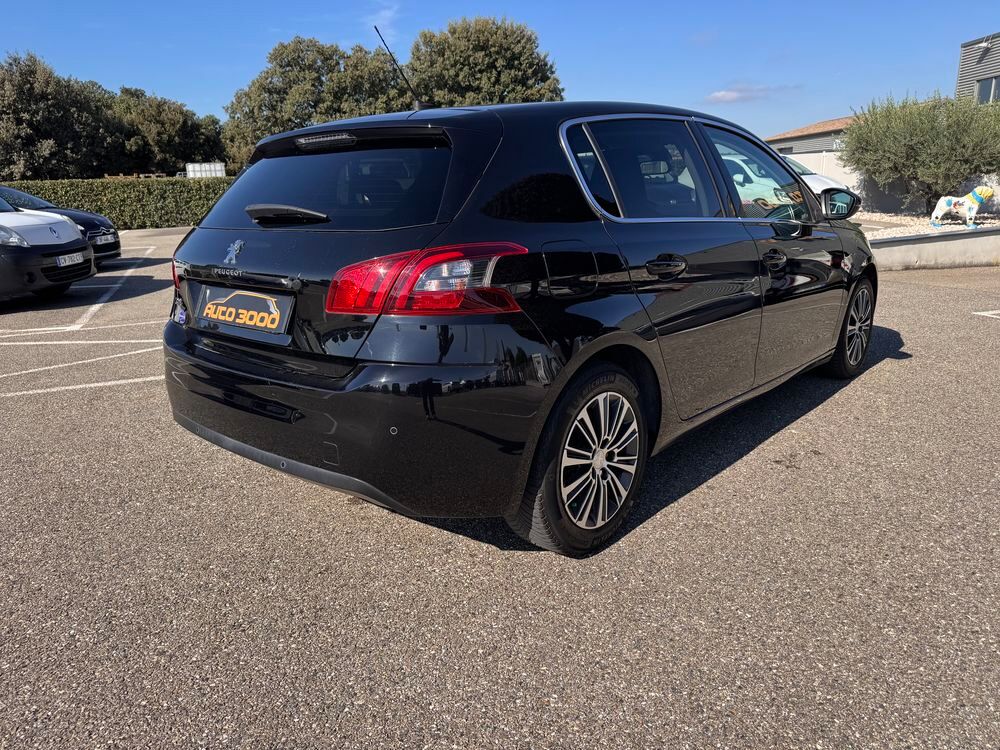 308 BlueHDi 130ch S&S BVM6 Allure 2021 occasion 84290 Sainte-C&eacute;cile-les-Vignes