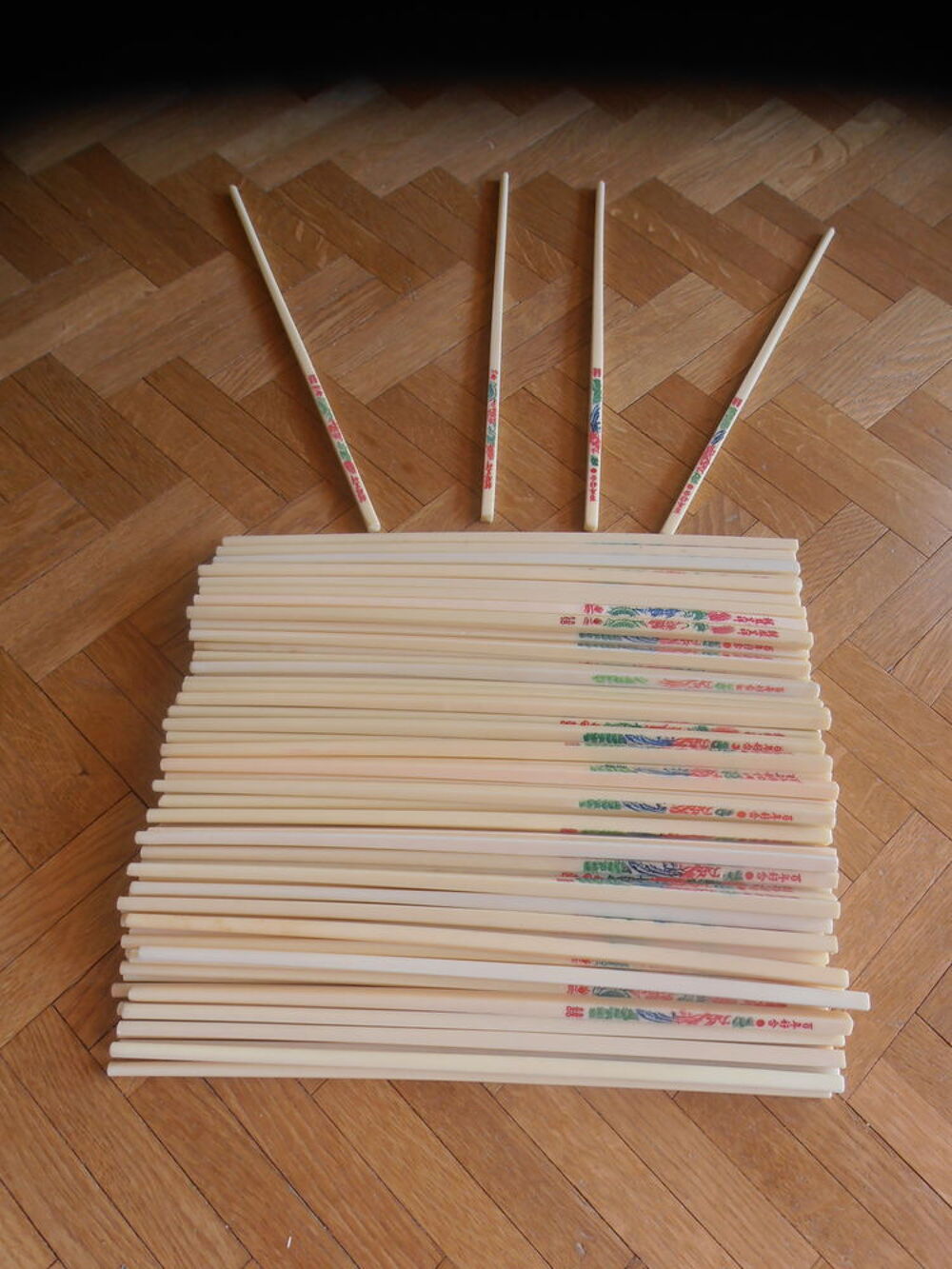 Baguettes chinoises d&eacute;cor&eacute;es (54) Cuisine