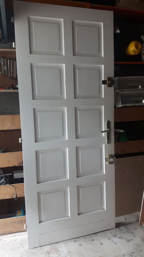 Porte en bois. 150 Saint-Marcel-ls-Valence (26)