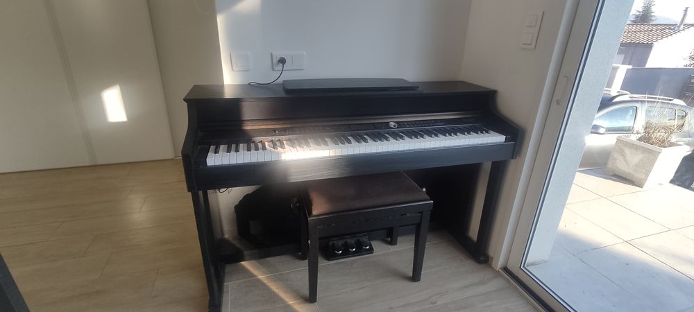 Thomann DP-95 B, 88 touches, 3 p&eacute;dales avec si&egrave;ge et casque Instruments de musique