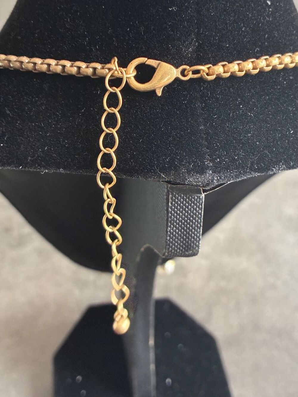 Collier majestueux au style baroque et n&eacute;o-gothique neuf Bijoux et montres