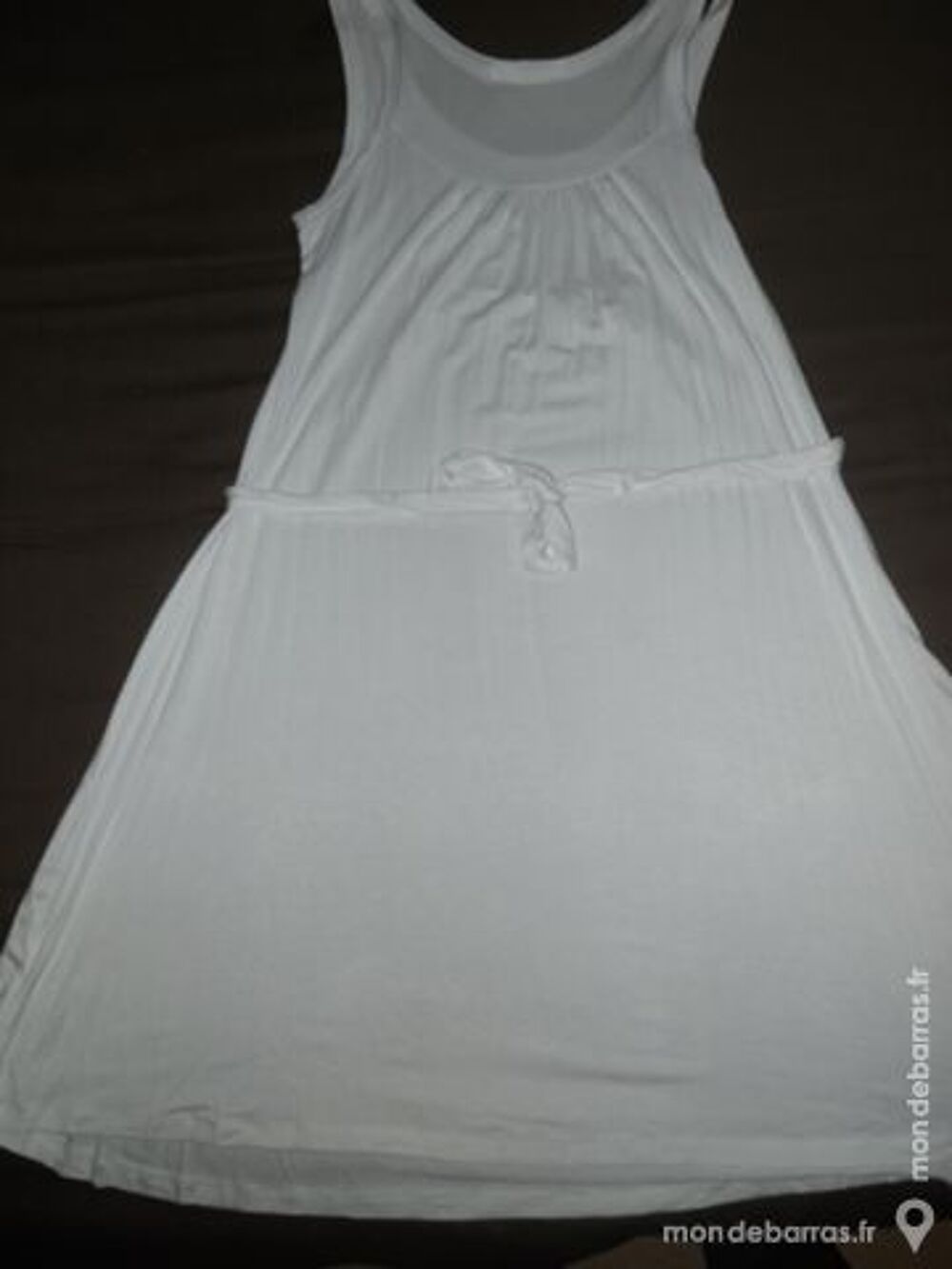 Robe blanche &agrave; bretelles taille 3, neuve Vtements