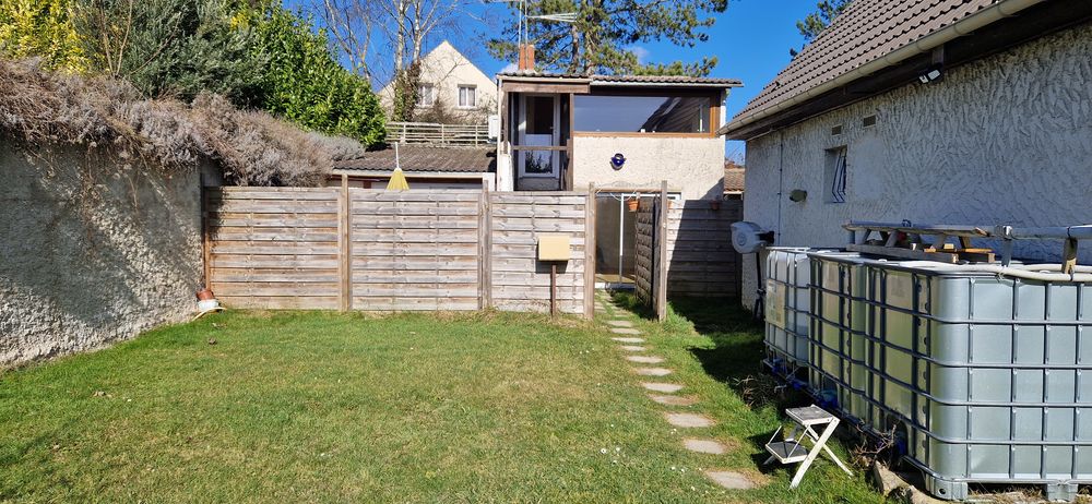 Location Appartement petite dependance au calme avec jardin partager Villecerf