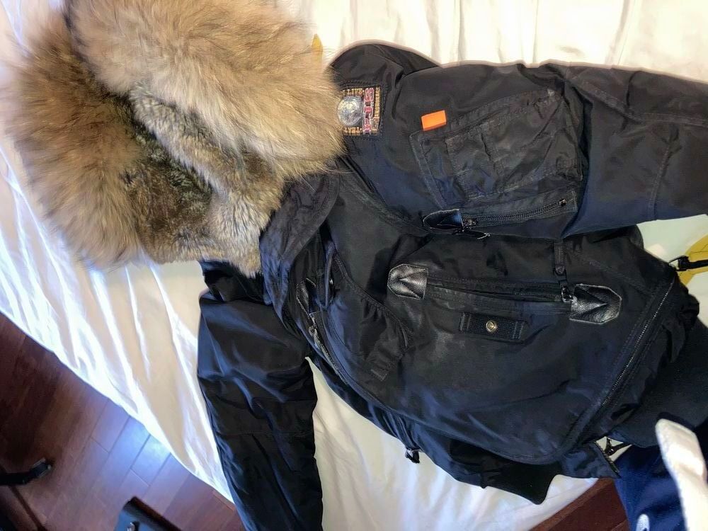 Parajumpers en tr&egrave;s bon &eacute;tat taille S en fourrure de lapin Vêtements