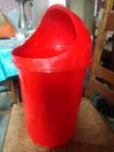 propose poubelle 0 Noisy-le-Sec (93)