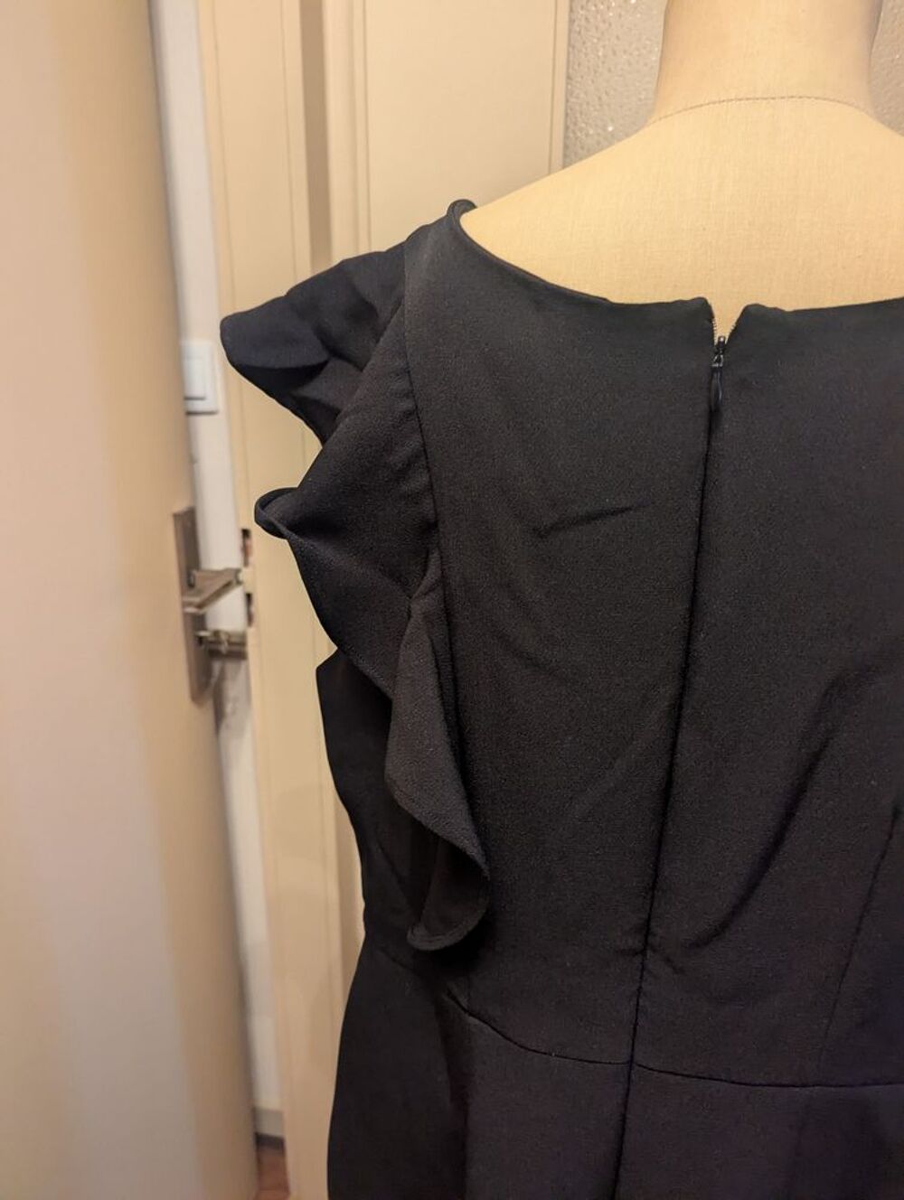 Robe noire femme habill&eacute;e CAMA&Iuml;EU Vêtements