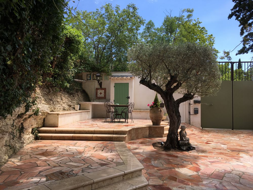   VILLA de CHARME TRES GRAND CONFORT à PIEDS du CENTRE d' UZES Languedoc-Roussillon, Uzès (30700)