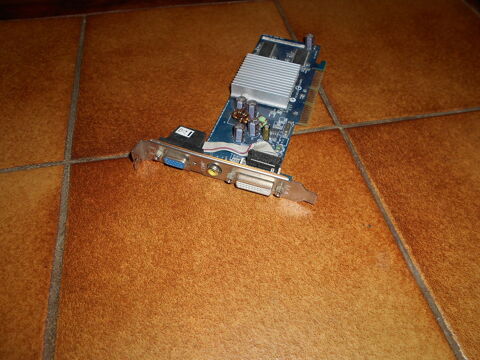 Carte Graphique Asus - Geforce FX 5200
35 Sept�mes-les-Vallons (13)