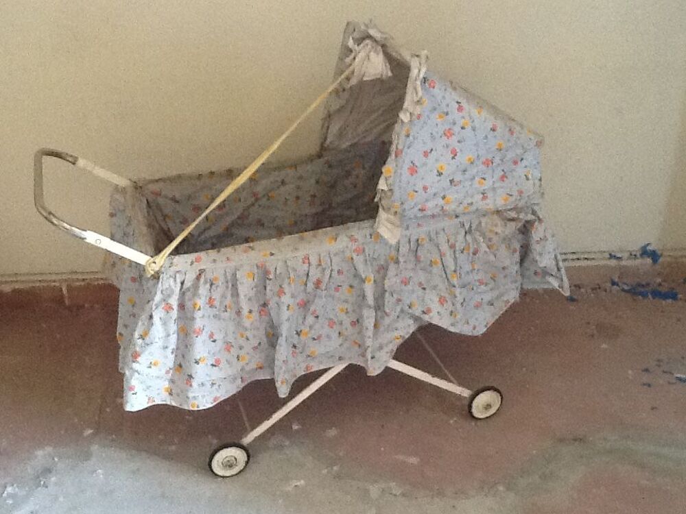 lit b&eacute;b&eacute; vintage 