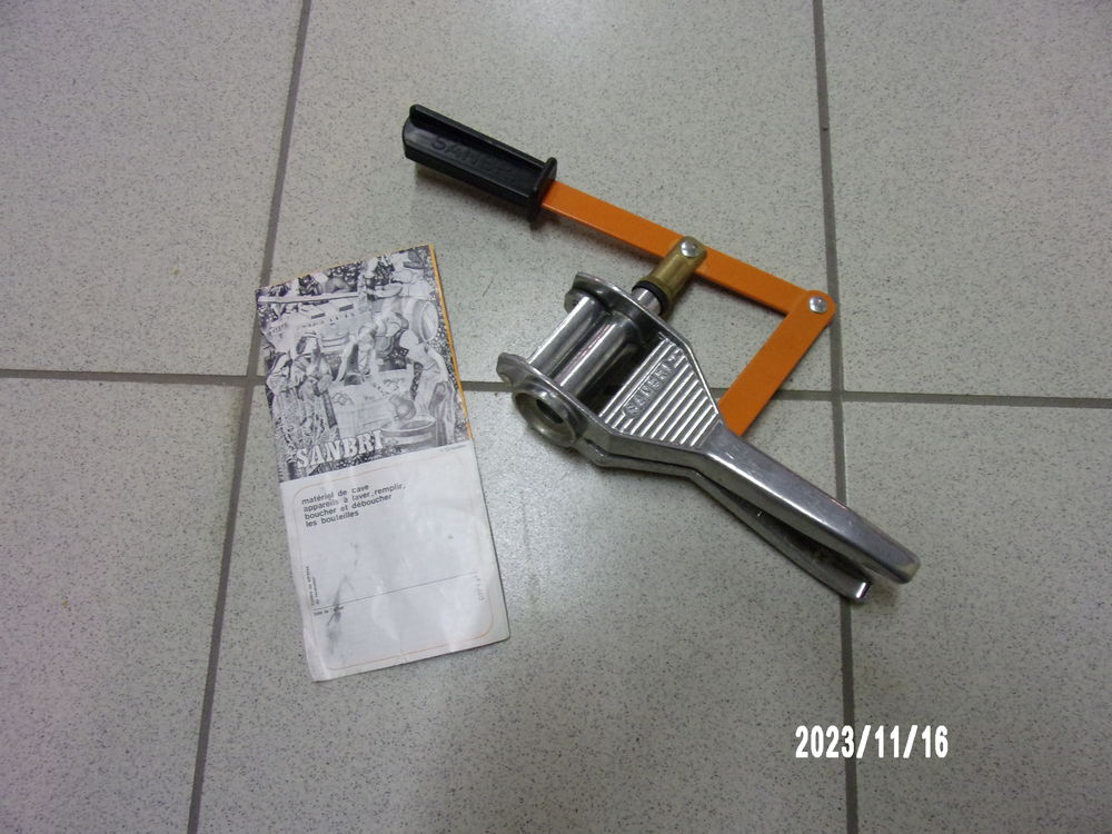 Appareille pour boucher les Bouteilles. Bricolage