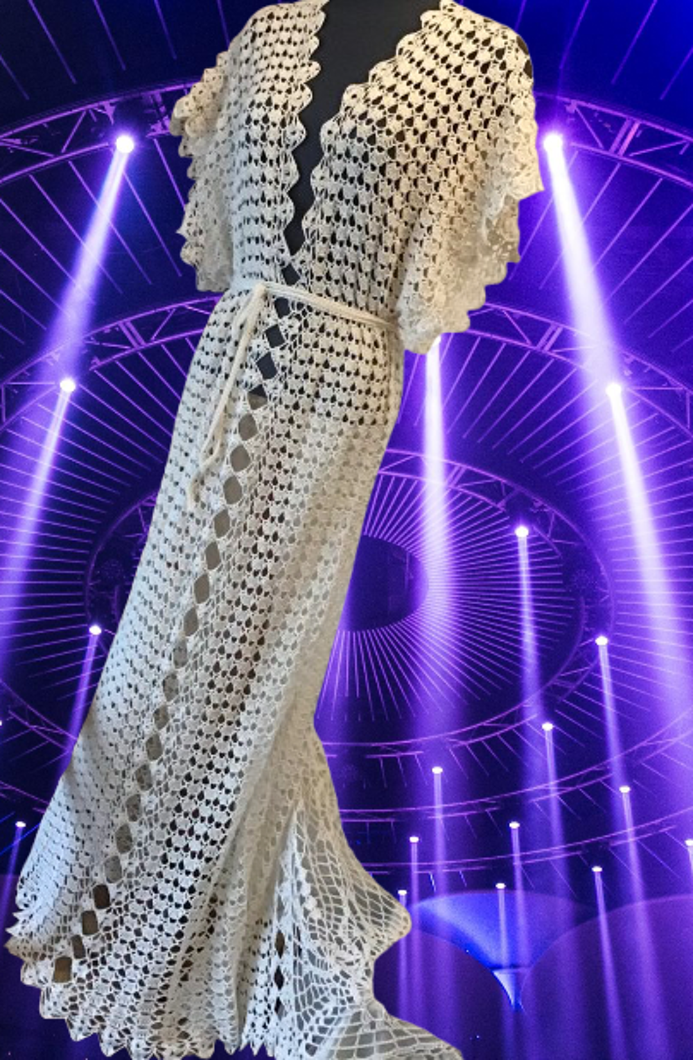 Chic robe de mari&eacute;e,mod&egrave;le unique,crochet fantaisie Vêtements