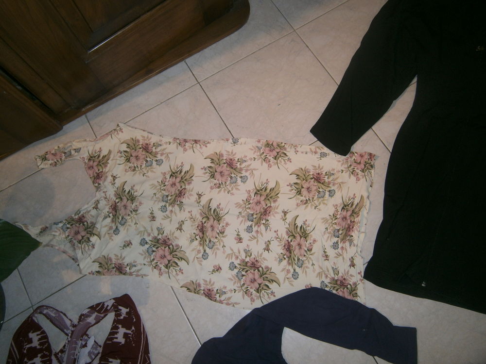 3 robes taille 36 Vêtements