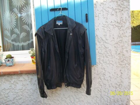 BLOUSON EN CUIR NOIR 25 Velaux (13)